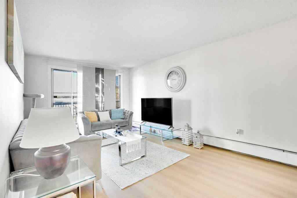 MLS® A2267099 - Unit #305 1334 12 Avenue SW in Beltline Calgary, Residential