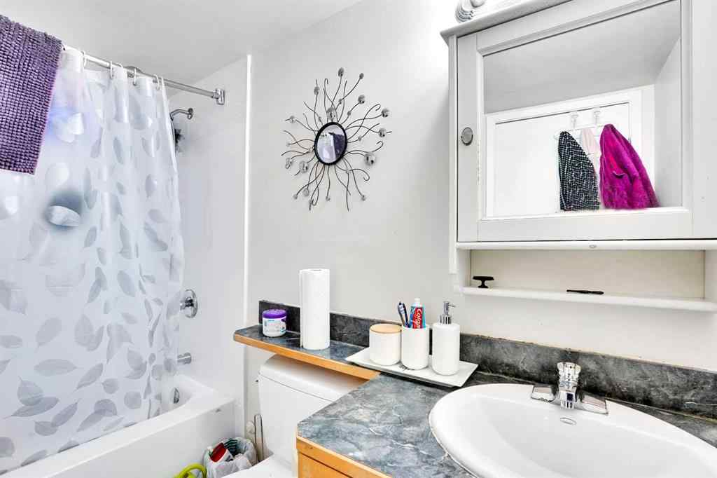 MLS® A2267099 - Unit #305 1334 12 Avenue SW in Beltline Calgary, Residential