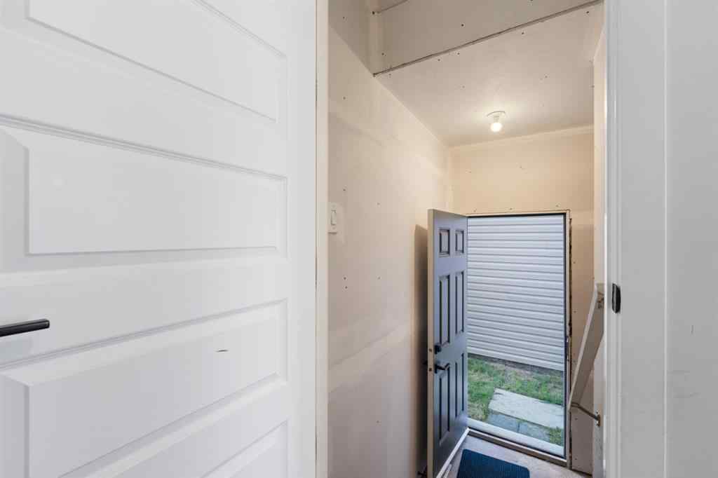 MLS® A2267101 - 633 Windrow Manor SW in Windsong Airdrie, Residential