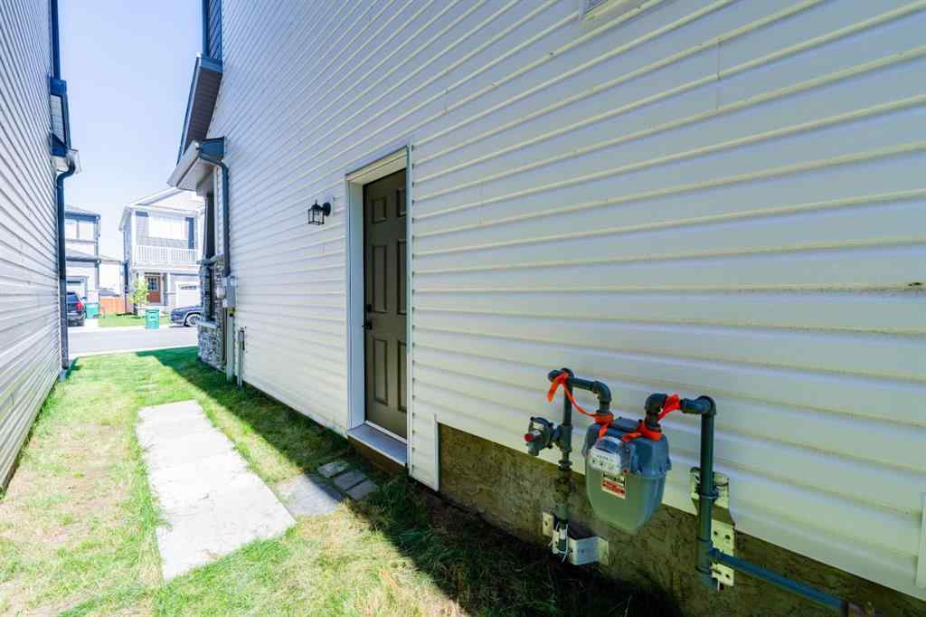 MLS® A2267101 - 633 Windrow Manor SW in Windsong Airdrie, Residential