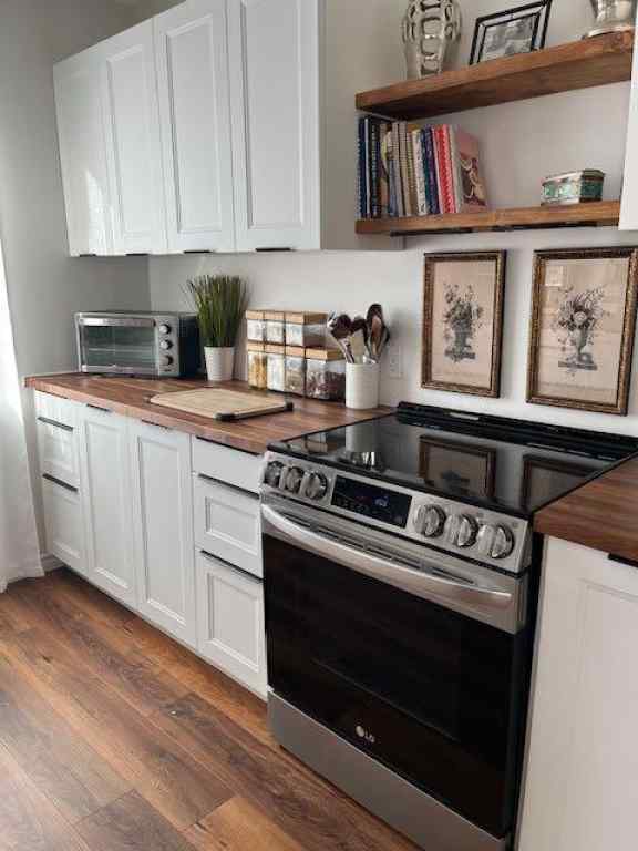 MLS® A2267105 - 4313 53A Street  in Parkdale Wetaskiwin, Residential