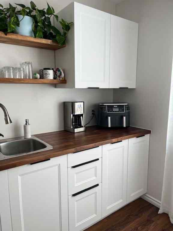 MLS® A2267105 - 4313 53A Street  in Parkdale Wetaskiwin, Residential