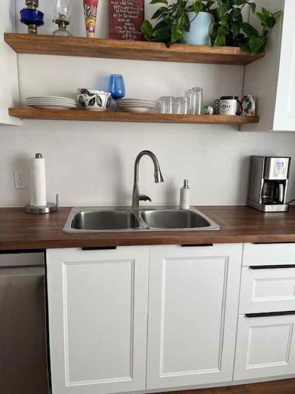 MLS® A2267105 - 4313 53A Street  in Parkdale Wetaskiwin, Residential