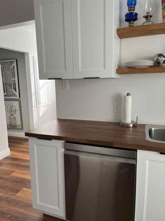 MLS® A2267105 - 4313 53A Street  in Parkdale Wetaskiwin, Residential