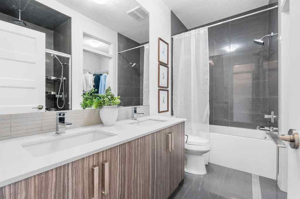 MLS® A2267111 - Unit #1 308 11 Avenue NE in Crescent Heights Calgary, Residential