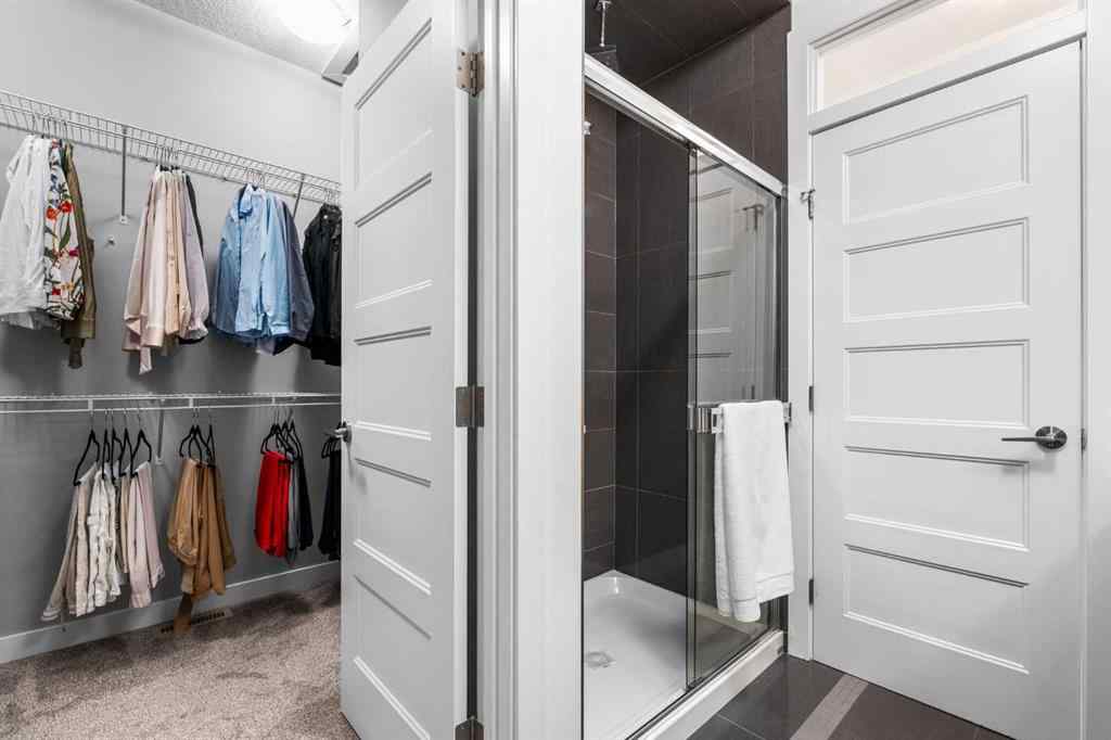 MLS® A2267111 - Unit #1 308 11 Avenue NE in Crescent Heights Calgary, Residential