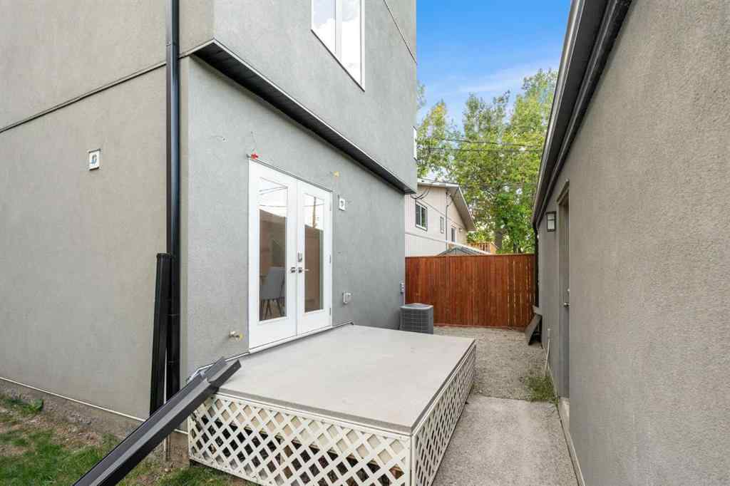 MLS® A2267111 - Unit #1 308 11 Avenue NE in Crescent Heights Calgary, Residential