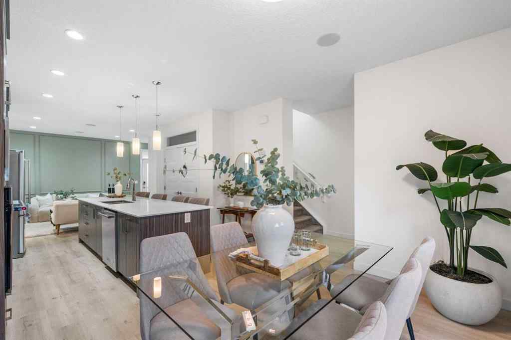 MLS® A2267111 - Unit #1 308 11 Avenue NE in Crescent Heights Calgary, Residential