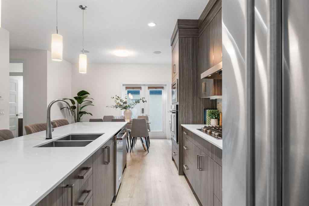 MLS® A2267111 - Unit #1 308 11 Avenue NE in Crescent Heights Calgary, Residential