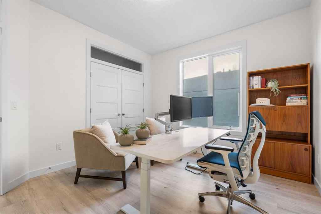 MLS® A2267111 - Unit #1 308 11 Avenue NE in Crescent Heights Calgary, Residential