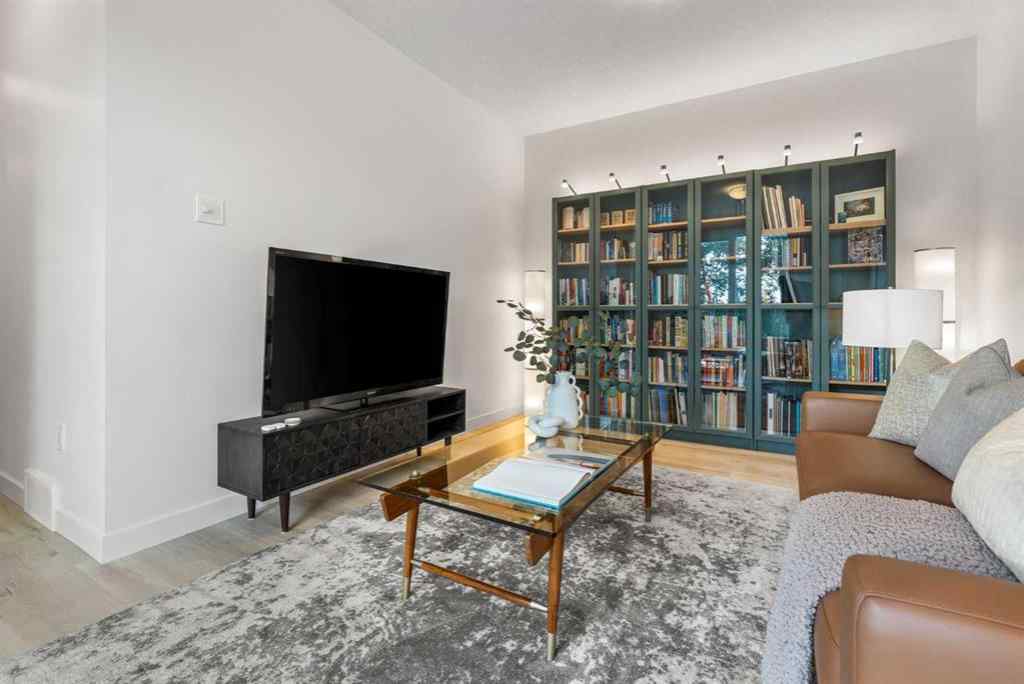 MLS® A2267111 - Unit #1 308 11 Avenue NE in Crescent Heights Calgary, Residential