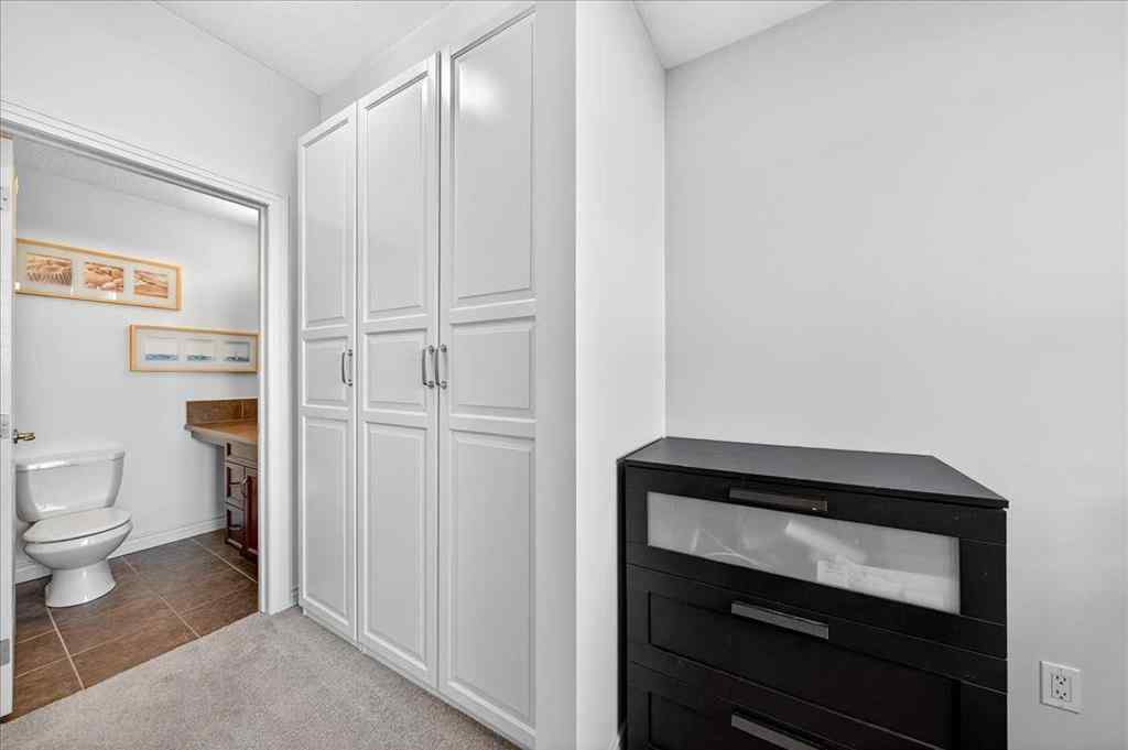 MLS® A2267112 - Unit #253 26 Val Gardena View SW in Springbank Hill Calgary, Residential