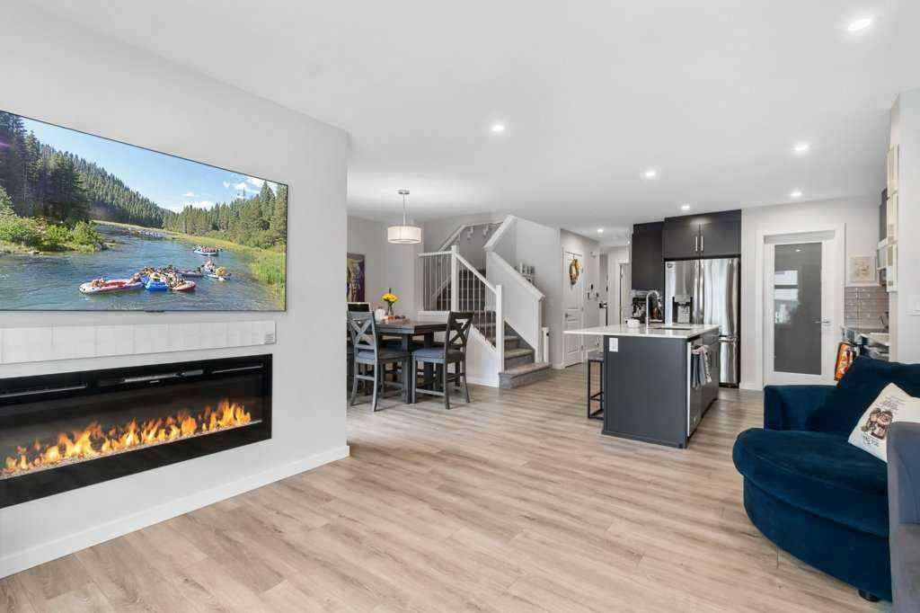 MLS® A2267115 - 33 Earl Close  in Evergreen Red Deer, Residential