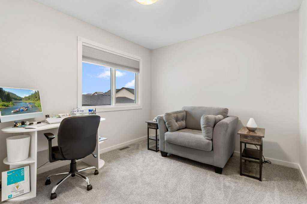 MLS® A2267115 - 33 Earl Close  in Evergreen Red Deer, Residential