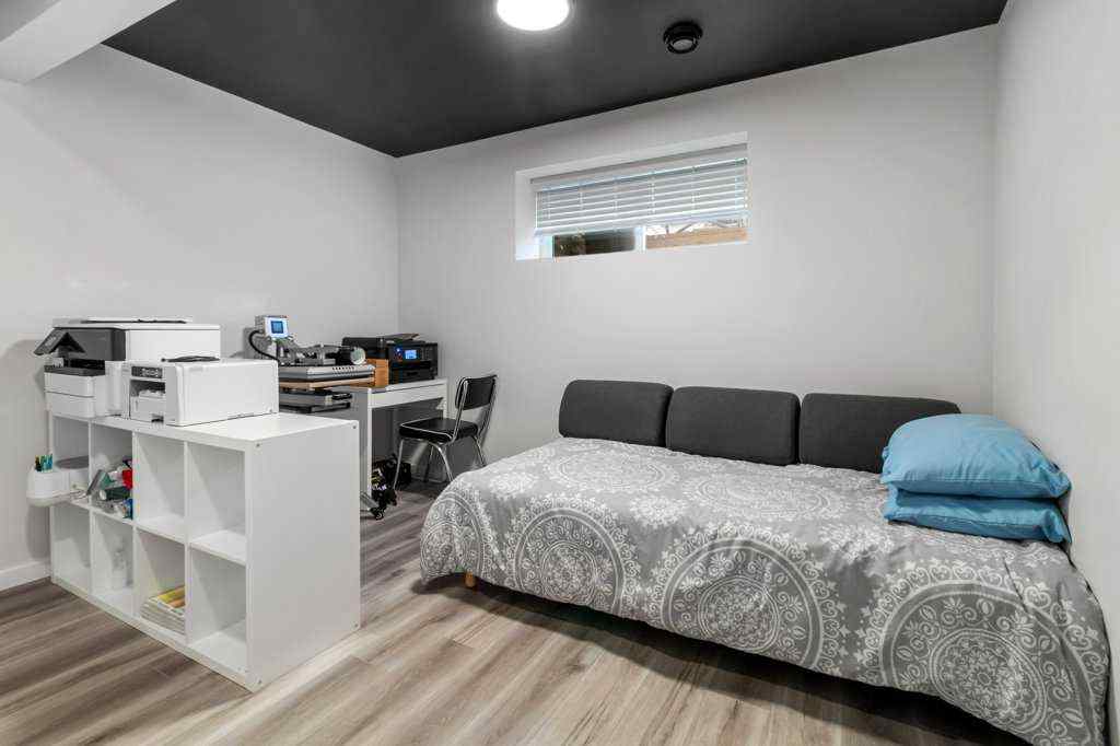 MLS® A2267115 - 33 Earl Close  in Evergreen Red Deer, Residential