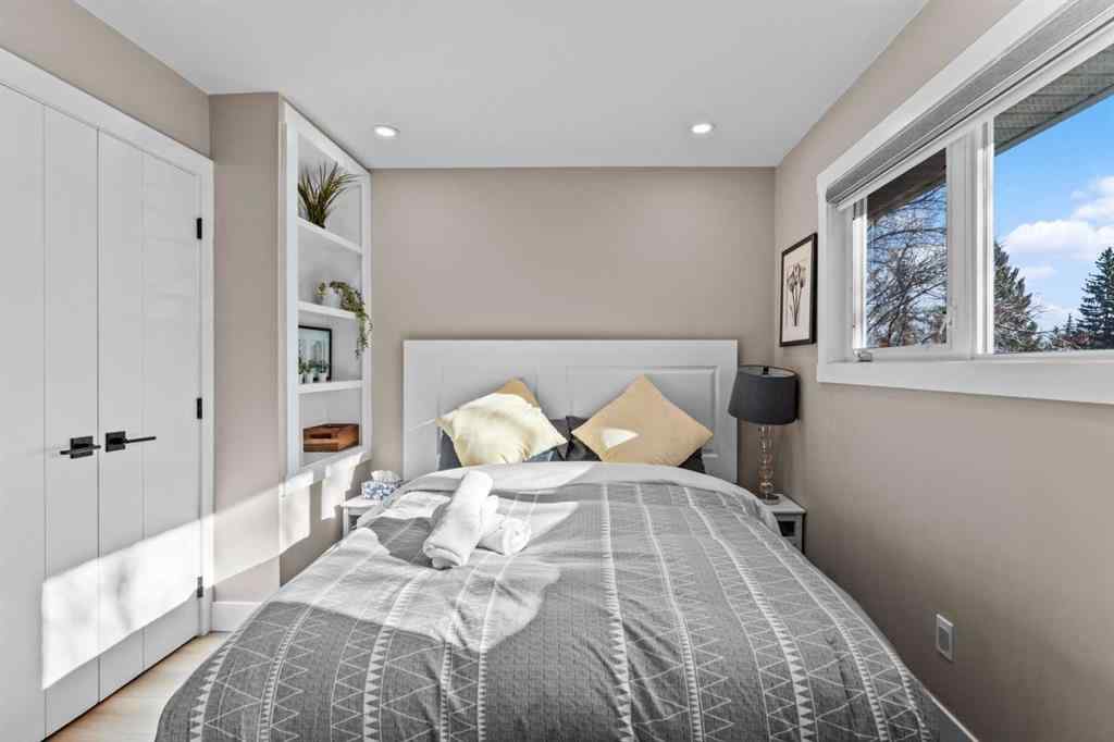 MLS® A2267116 - 3832 40 Avenue NW in Varsity Calgary, Residential