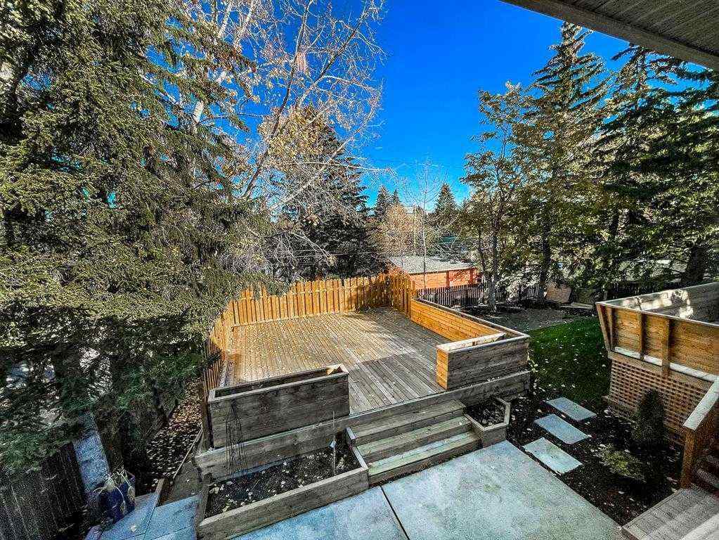 MLS® A2267116 - 3832 40 Avenue NW in Varsity Calgary, Residential