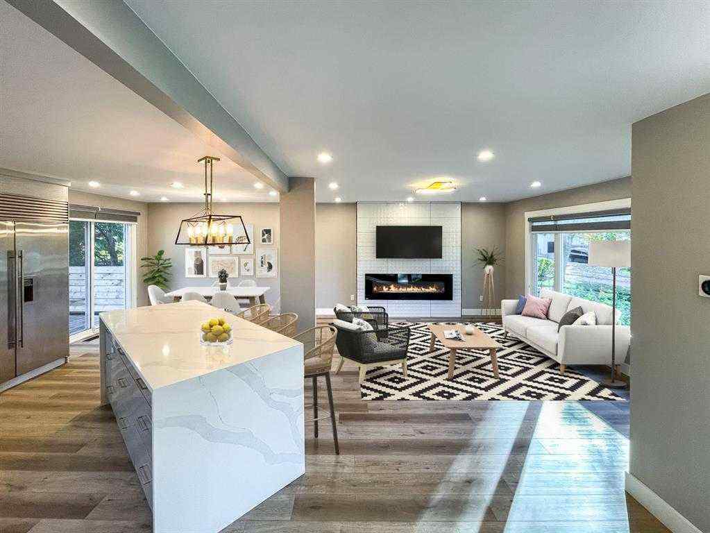 MLS® A2267116 - 3832 40 Avenue NW in Varsity Calgary, Residential