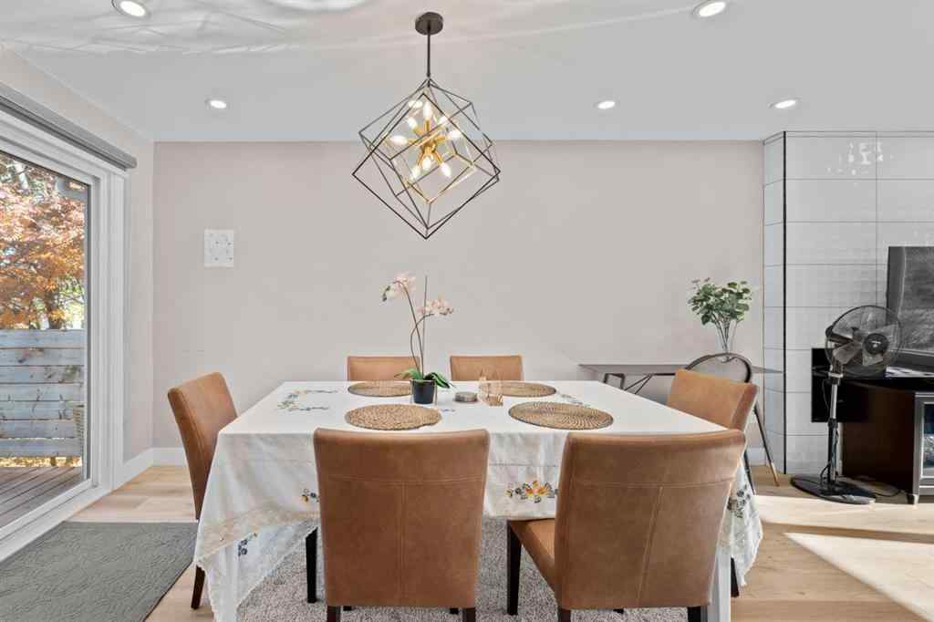 MLS® A2267116 - 3832 40 Avenue NW in Varsity Calgary, Residential