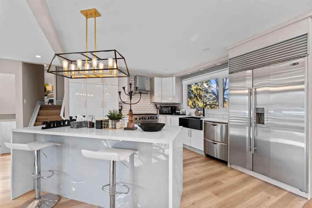 MLS® A2267116 - 3832 40 Avenue NW in Varsity Calgary, Residential