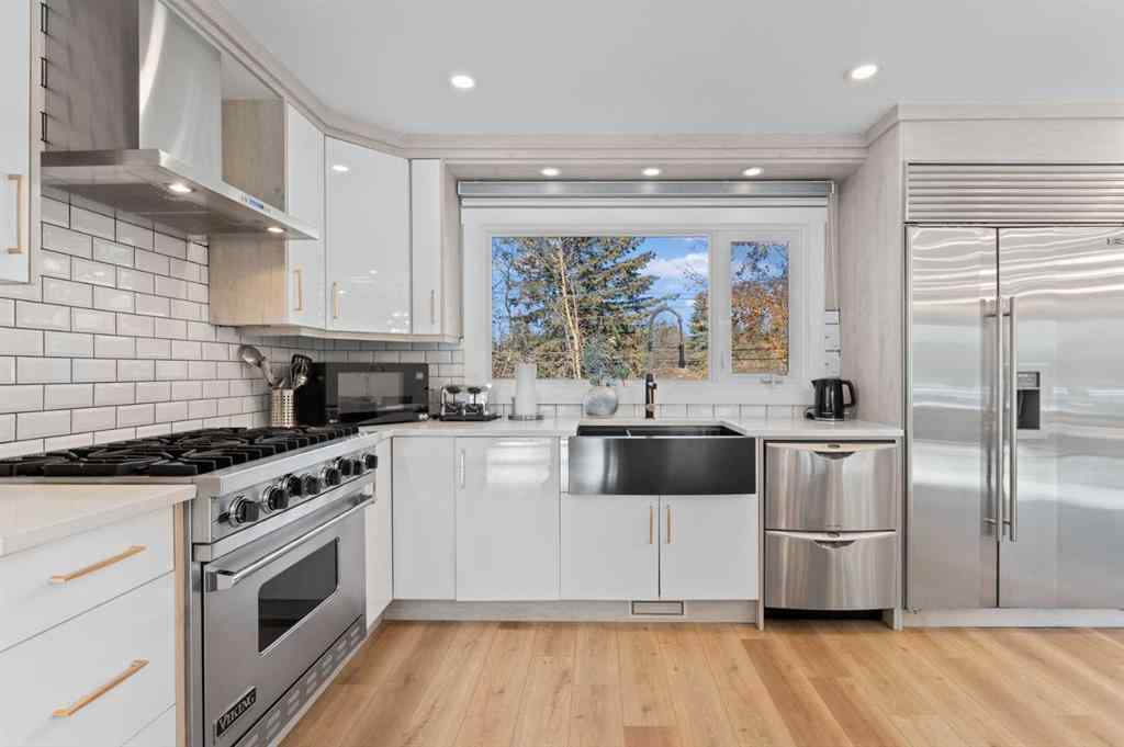 MLS® A2267116 - 3832 40 Avenue NW in Varsity Calgary, Residential