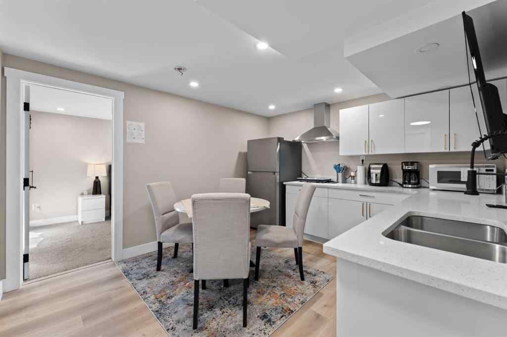 MLS® A2267116 - 3832 40 Avenue NW in Varsity Calgary, Residential