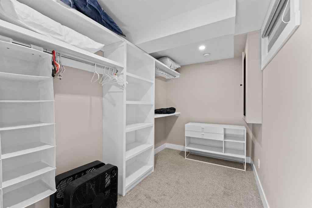 MLS® A2267116 - 3832 40 Avenue NW in Varsity Calgary, Residential