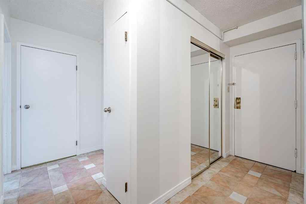 MLS® A2267119 - Unit #301 3420 50 Street NW in Varsity Calgary, Residential