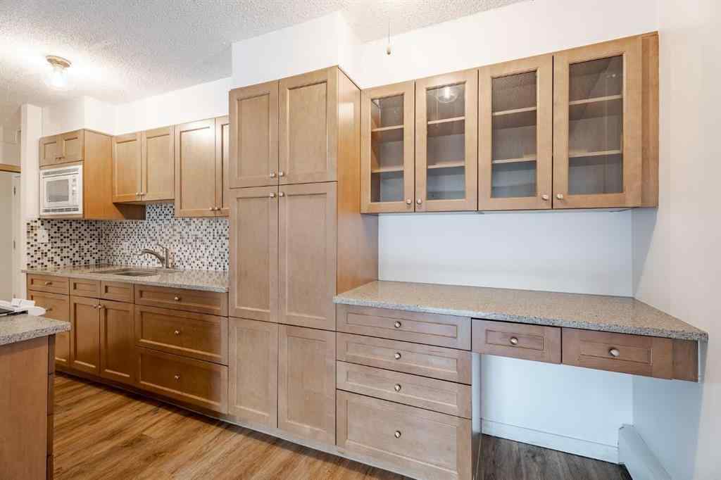 MLS® A2267119 - Unit #301 3420 50 Street NW in Varsity Calgary, Residential