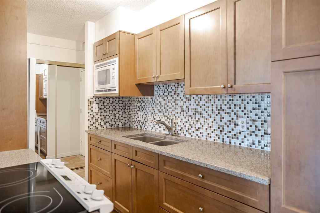 MLS® A2267119 - Unit #301 3420 50 Street NW in Varsity Calgary, Residential
