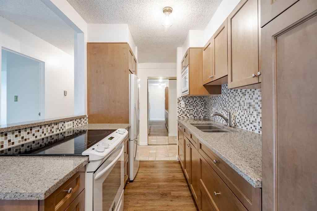 MLS® A2267119 - Unit #301 3420 50 Street NW in Varsity Calgary, Residential