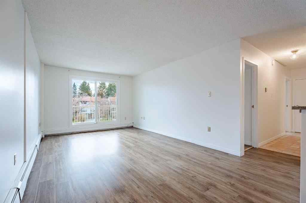 MLS® A2267119 - Unit #301 3420 50 Street NW in Varsity Calgary, Residential