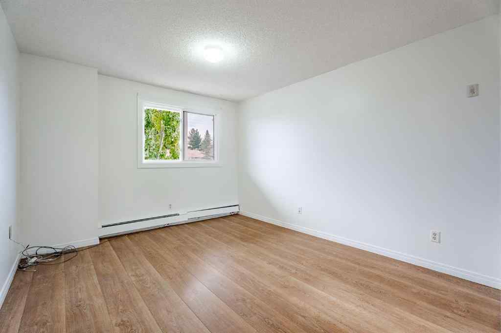 MLS® A2267119 - Unit #301 3420 50 Street NW in Varsity Calgary, Residential