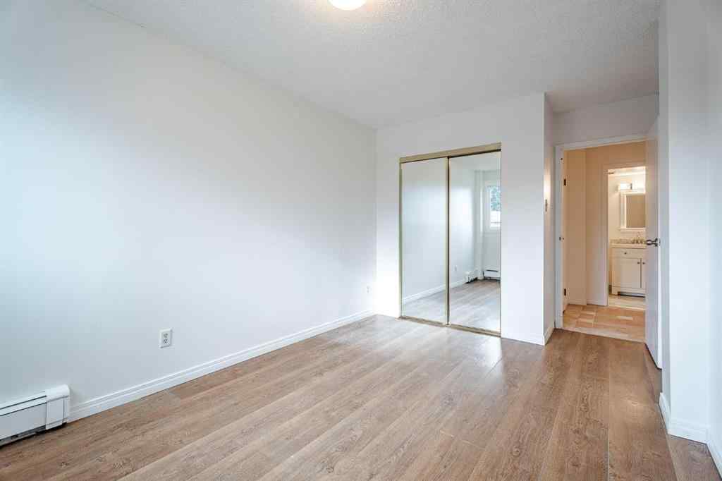 MLS® A2267119 - Unit #301 3420 50 Street NW in Varsity Calgary, Residential