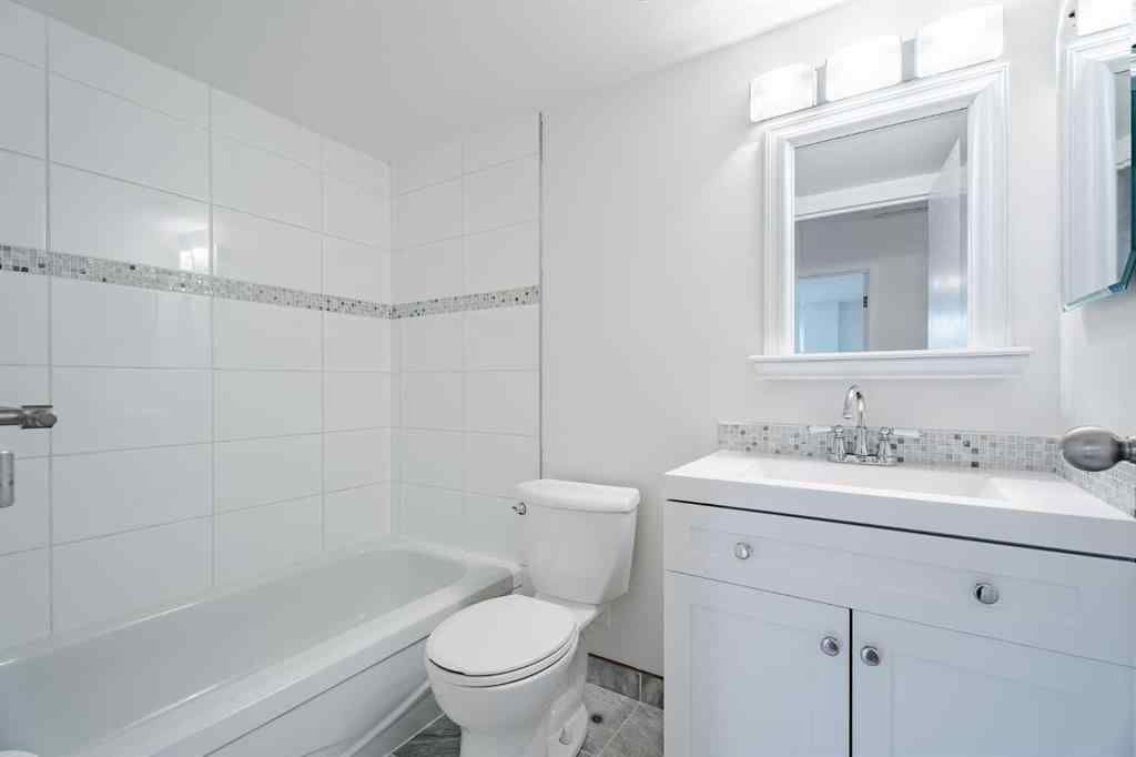 MLS® A2267119 - Unit #301 3420 50 Street NW in Varsity Calgary, Residential