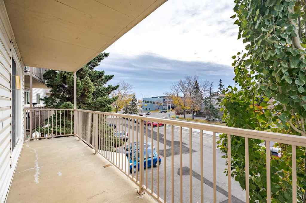 MLS® A2267119 - Unit #301 3420 50 Street NW in Varsity Calgary, Residential