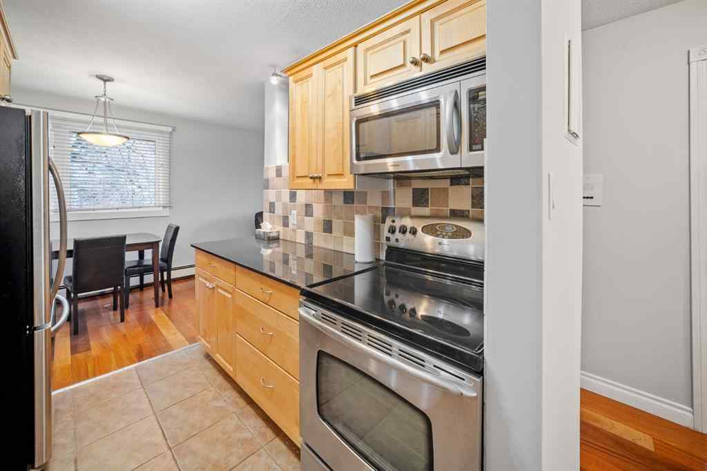 MLS® A2267123 - Unit #203 1719 11 Avenue SW in Sunalta Calgary, Residential