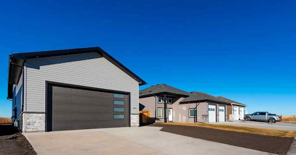 MLS® A2267124 - 3422 Victory Way  in NONE Olds, Residential