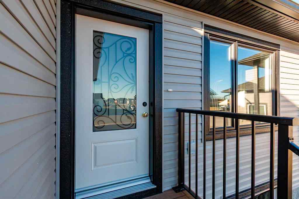 MLS® A2267124 - 3422 Victory Way  in NONE Olds, Residential
