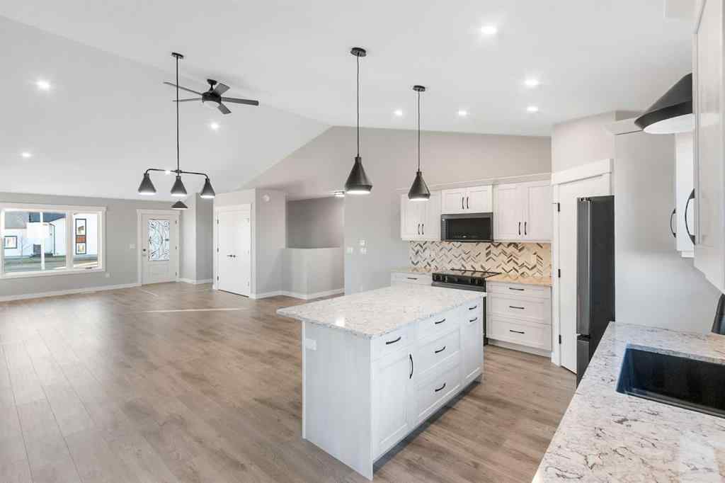 MLS® A2267124 - 3422 Victory Way  in NONE Olds, Residential