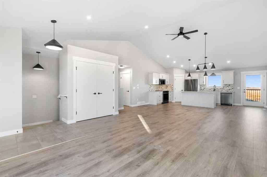 MLS® A2267124 - 3422 Victory Way  in NONE Olds, Residential