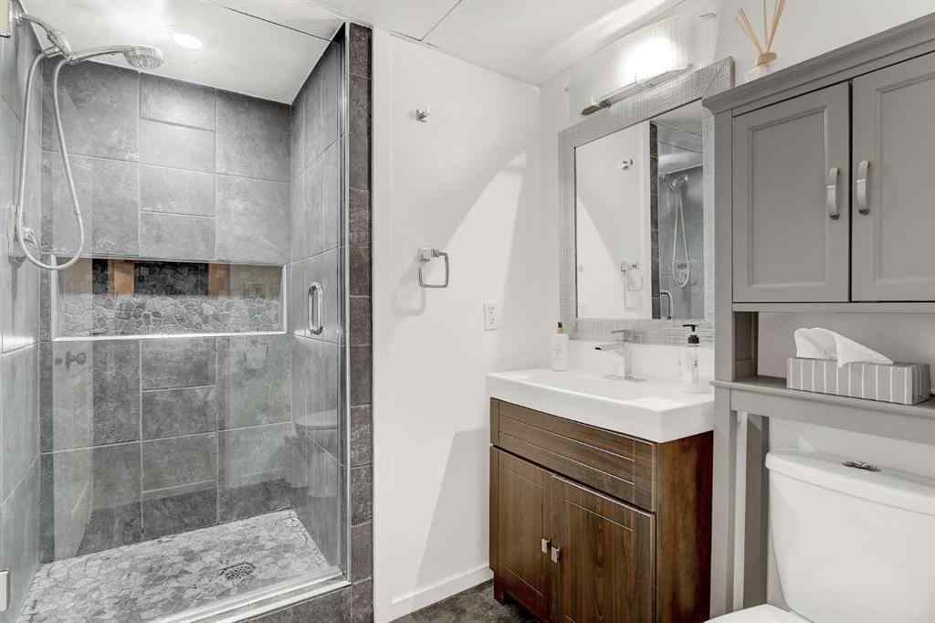 MLS® A2267128 - 6406 94A Street  in Country Club Estates Grande Prairie, Residential