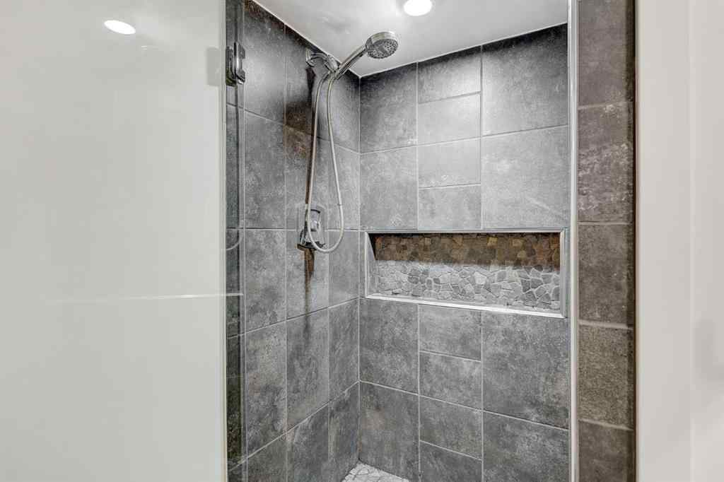 MLS® A2267128 - 6406 94A Street  in Country Club Estates Grande Prairie, Residential