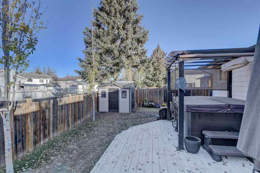 MLS® A2267128 - 6406 94A Street  in Country Club Estates Grande Prairie, Residential