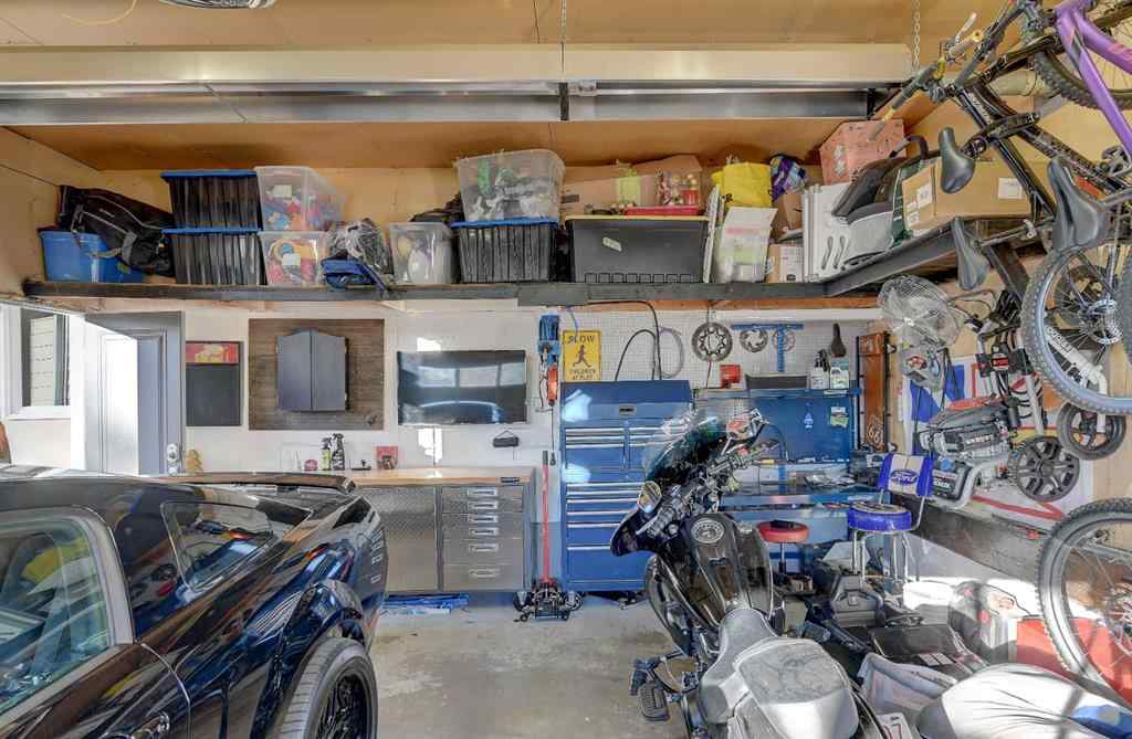 MLS® A2267128 - 6406 94A Street  in Country Club Estates Grande Prairie, Residential