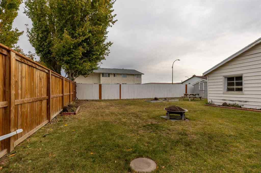 MLS® A2267131 - 315 Dieppe Boulevard S in Glendale Lethbridge, Residential