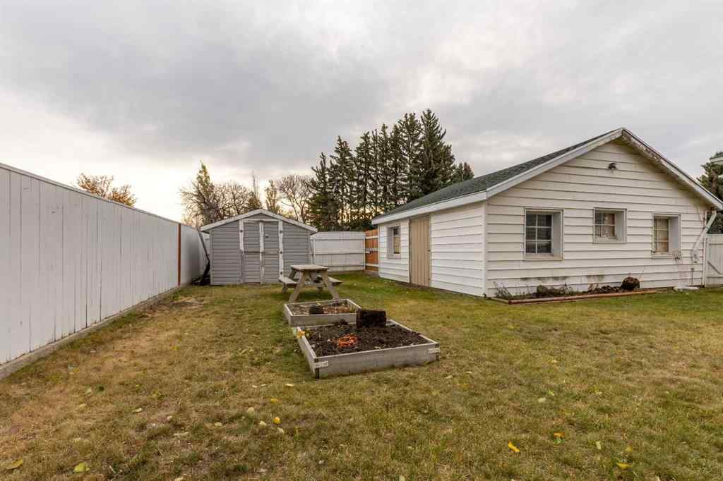 MLS® A2267131 - 315 Dieppe Boulevard S in Glendale Lethbridge, Residential