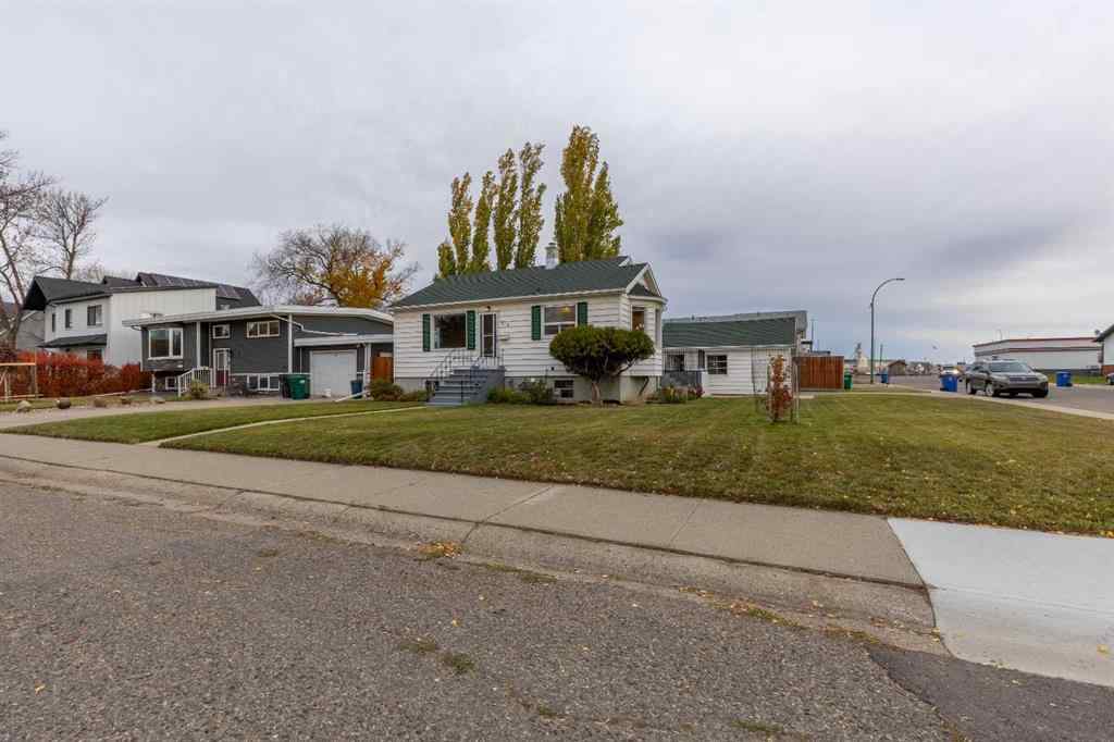 MLS® A2267131 - 315 Dieppe Boulevard S in Glendale Lethbridge, Residential
