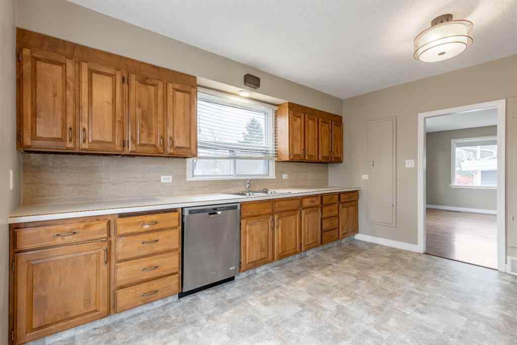 MLS® A2267131 - 315 Dieppe Boulevard S in Glendale Lethbridge, Residential