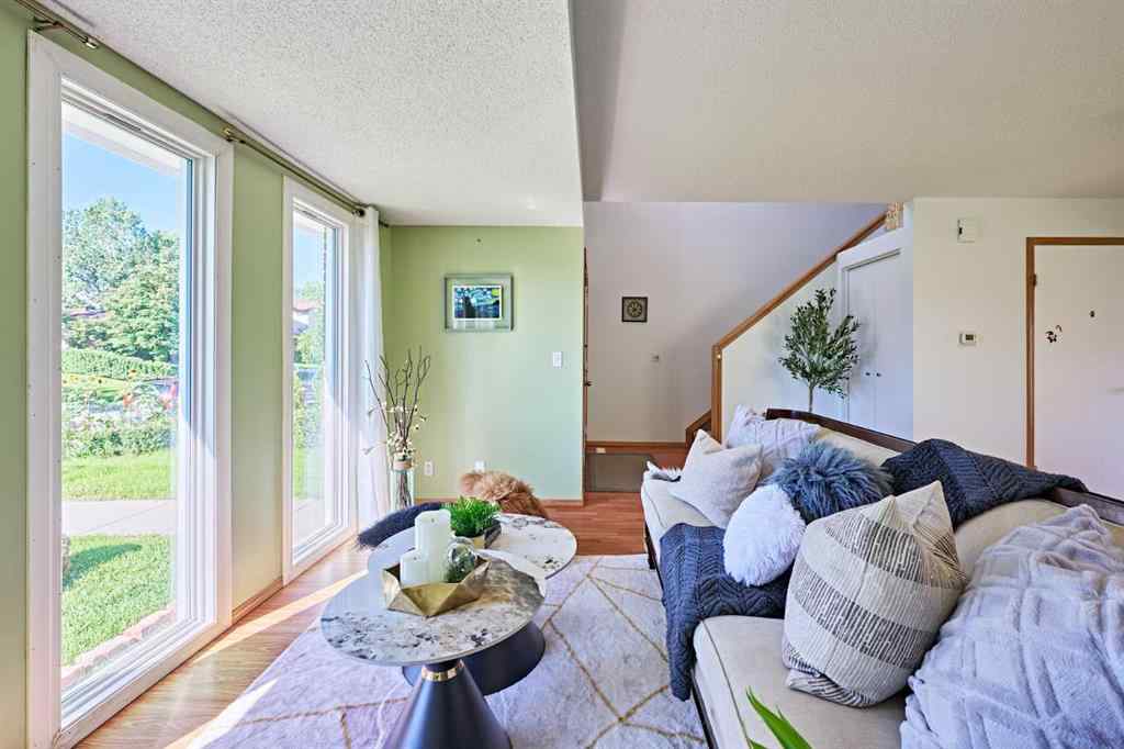 MLS® A2267132 - 16 Shawmeadows Crescent SW in Shawnessy Calgary, Residential